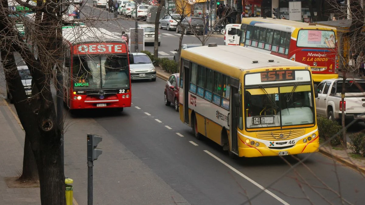 Definen un aumento del transporte después de una "consulta pública" de la que nadie supo