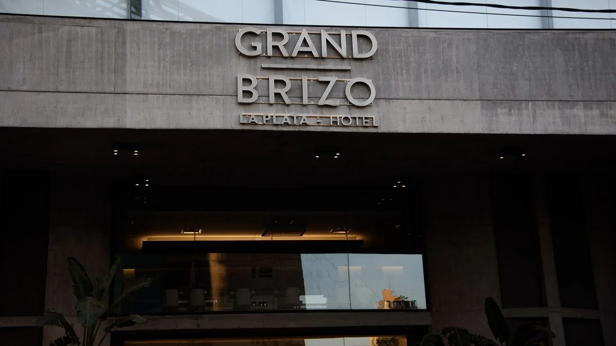 Denuncian malversación de fondos en la Caja de Médicos por la construcción del Hotel Brizo