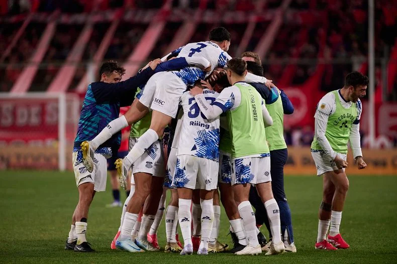 Talleres dio el batacazo en Avellaneda y se puso a un punto de Gimnasia