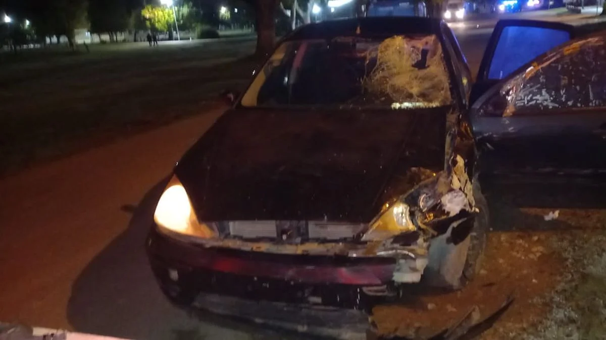 Accidente fatal en La Plata: un joven murió y su familia atacó una comisaría