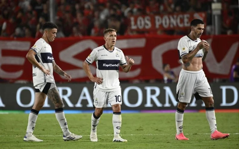 Gimnasia cay&oacute; en Avellaneda y no levanta cabeza