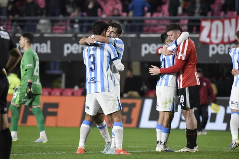 Racing que venía de mala racha dio la sorpresa en UNO y triunfó ante Estudiantes