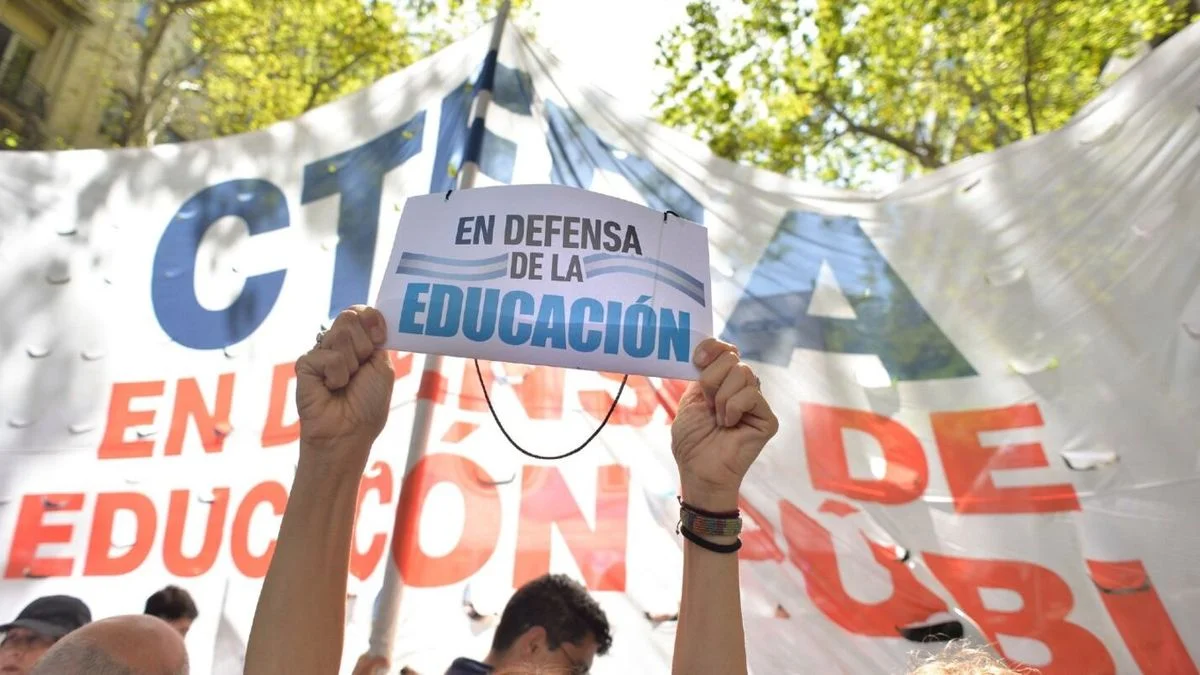 Docentes rechazan el Presupuesto 2026 y denuncian recortes en Educación