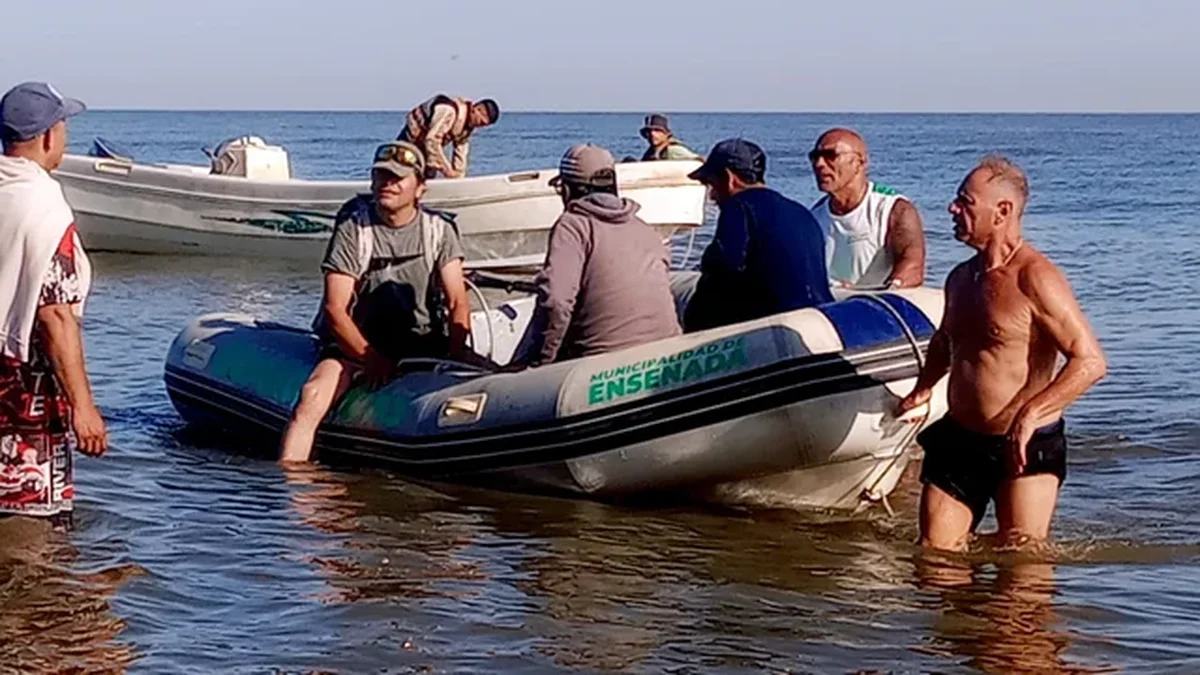 Varados en el Río de la Plata: rescataron a siete pescadores en la zona de Punta Lara