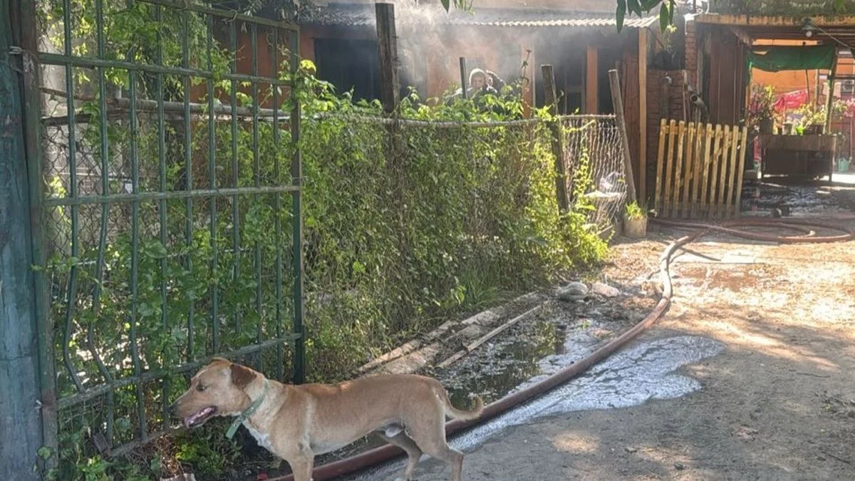 Impresionante incendio en una casa de Ringuelet
