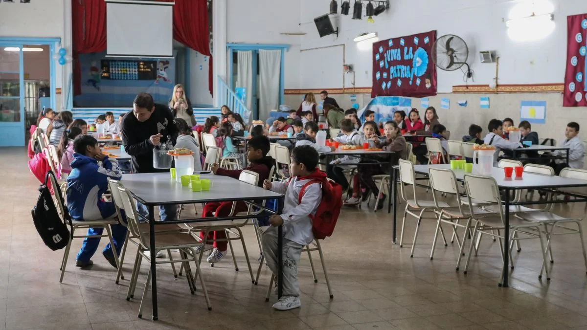 La provincia de Buenos Aires anunció aumentos en el SAE y programas sociales