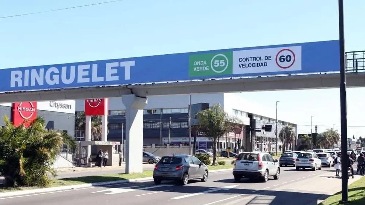 Ya funciona la onda verde en Camino Centenario