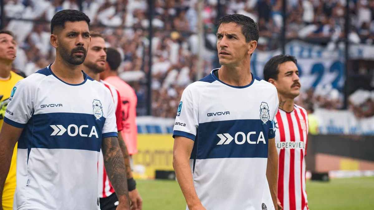 Gimnasia y Estudiantes en play off... por ahora no hay clásico platense