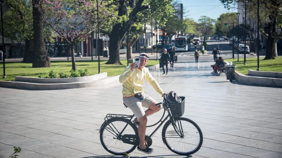 Miércoles fresco y soleado en la ciudad de La Plata