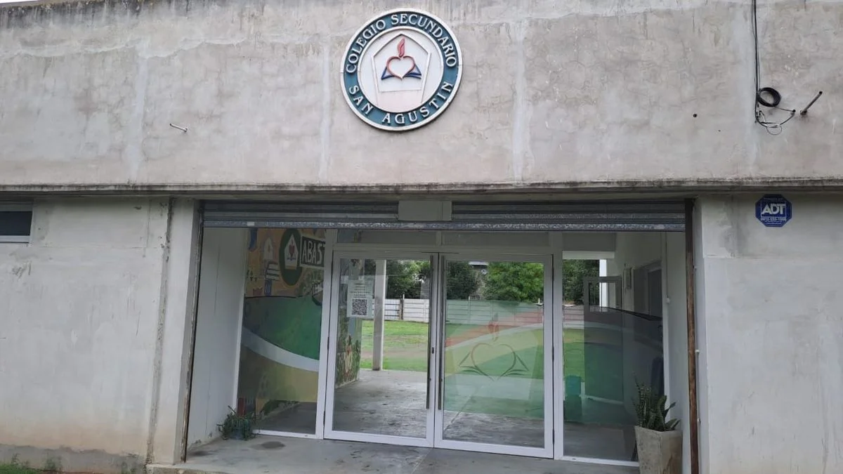 Robaron y destrozaron el Colegio San Agustín en Abasto