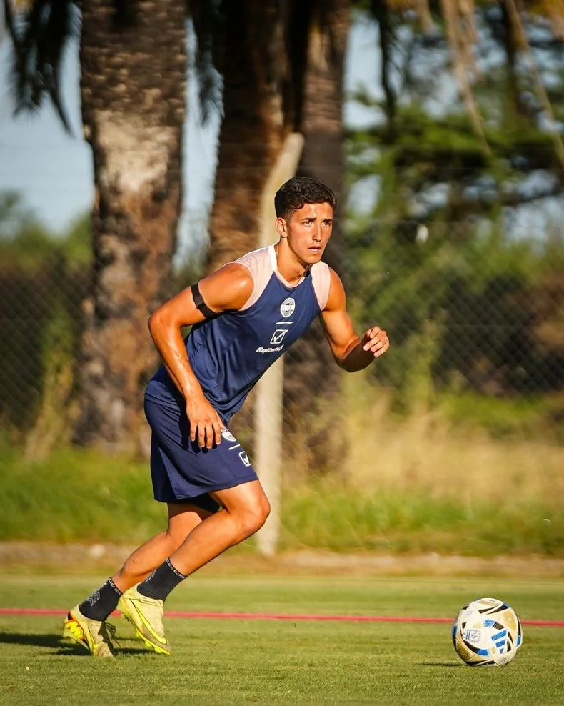 Nicol&aacute;s Barros Schelotto a paso firme en la pretemporada de Gimnasia en Estancia Chica