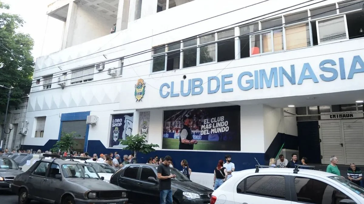 Hinchas de Gimnasia marcharán mañana contra la Comisión Directiva de Mariano Cowen
