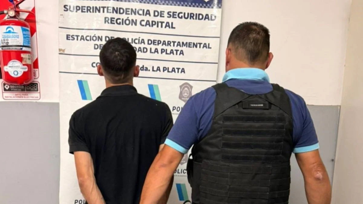 Robo y escape fallido en Arturo Seguí: lo atraparon con una cuchilla