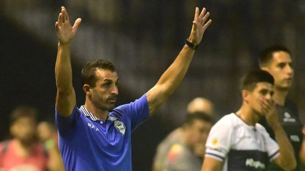 Fernando Zaniratto al mando: dirigirá el clásico y lo que queda del torneo