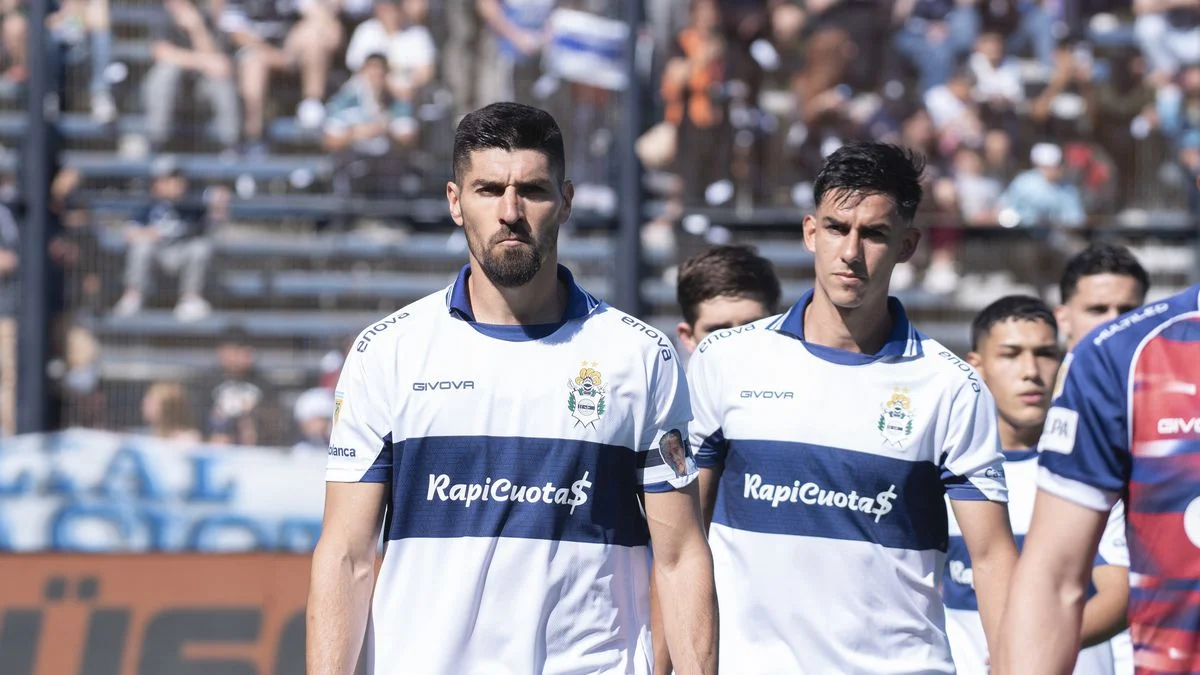 Gimnasia confirmó los convocados para visitar a Riestra