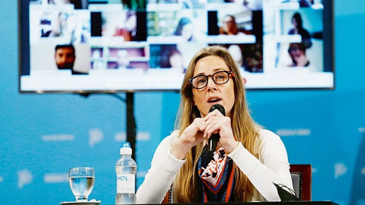 Choferes de Gobernación y un duro pedido a Agustina Vila: "Somos ñoquis forzados"