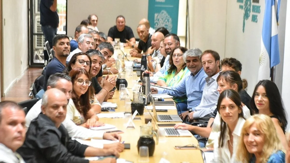 Postergaron las paritarias en Provincia y se tensa la relación con los gremios