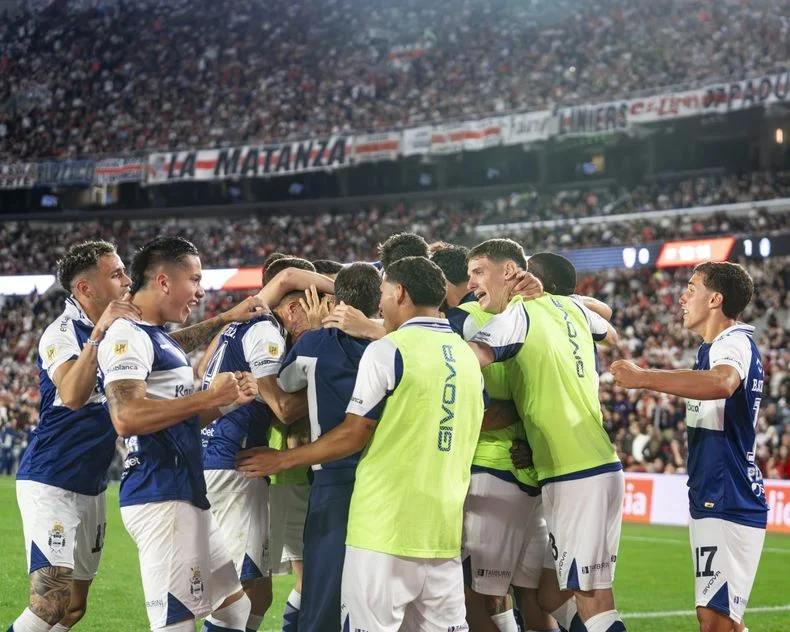 Faltando dos fechas para terminar el Torneo Clausura: Gimnasia asegur&oacute; la permanencia en primera divisi&oacute;n
