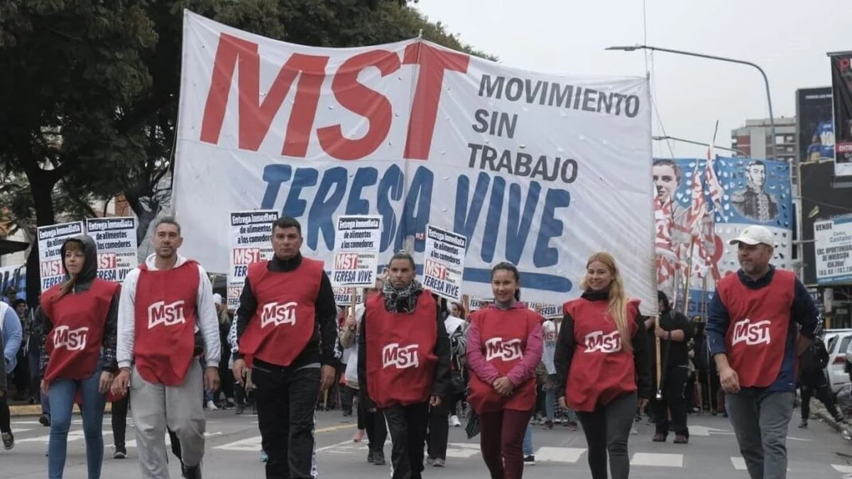 "El hambre no espera": la Izquierda se moviliza en La Plata