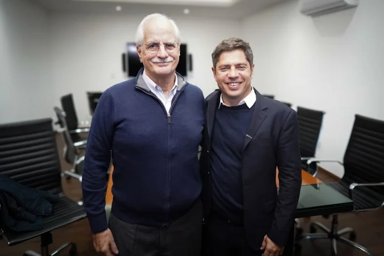 Kicillof compartió un acto con Jorge Taiana en Ensenada