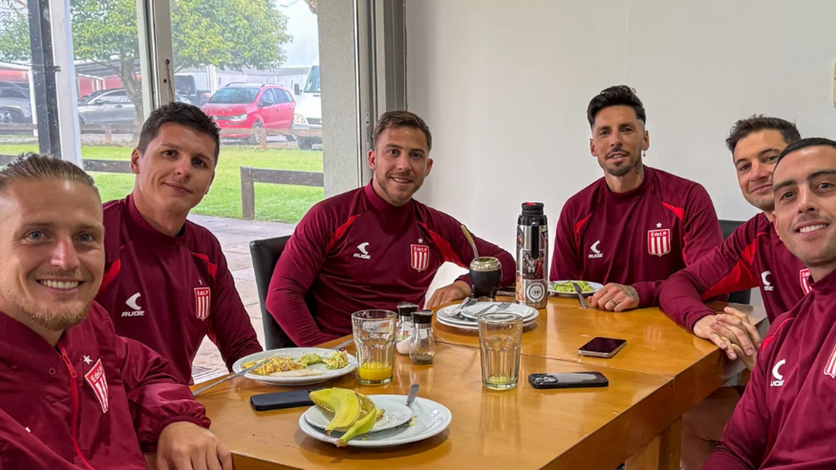 Con hermetismo, el plantel de Estudiantes pone primera