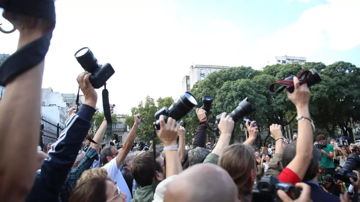 Convocan a un "Camarazo" en La Plata en repudio a la represión en el Congreso