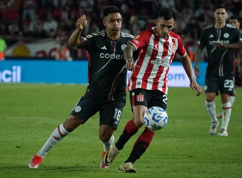 Eric Meza volver&aacute; a la titularidad en Estudiantes tras descansar por Copa Argentina