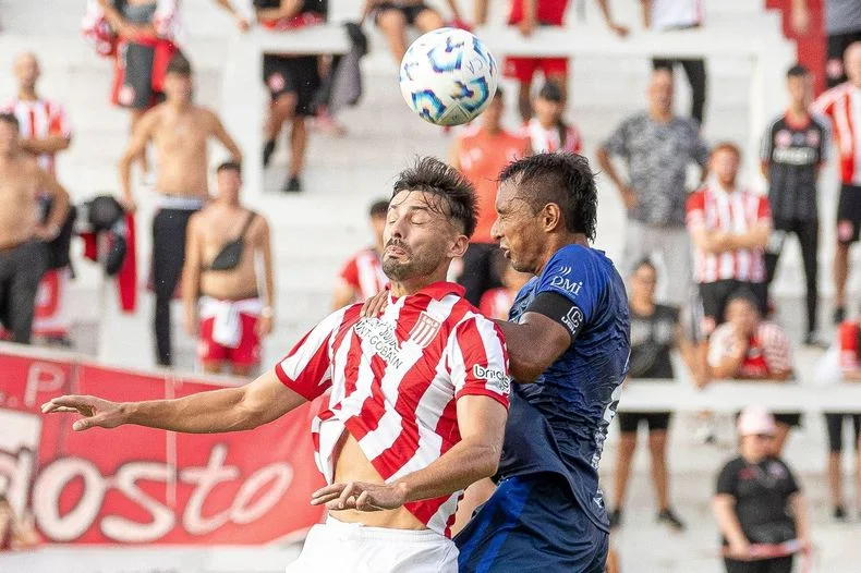Estudiantes sufrió, pero avanzó en Copa Argentina