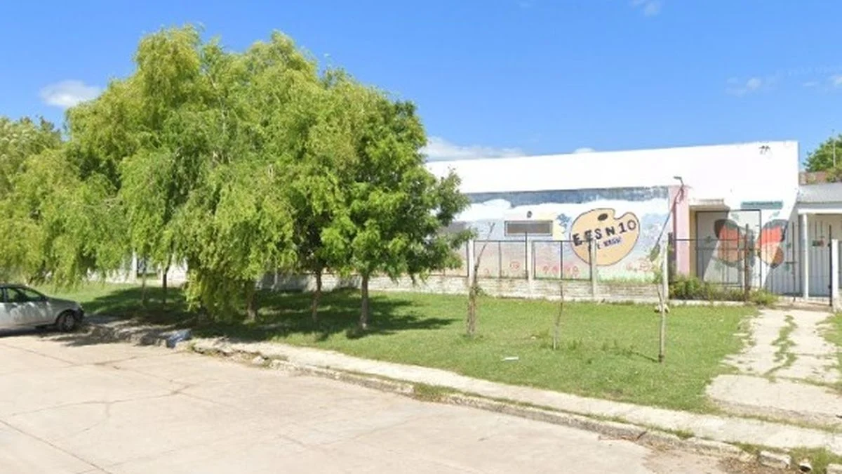Otra escuela de la región blanco de la inseguridad