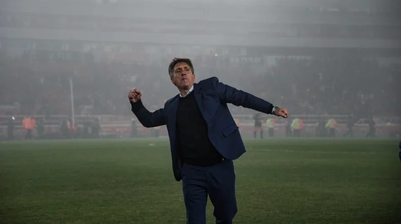 Guillermo Barros Schelotto, festejo y partido aparte con Estudiantes