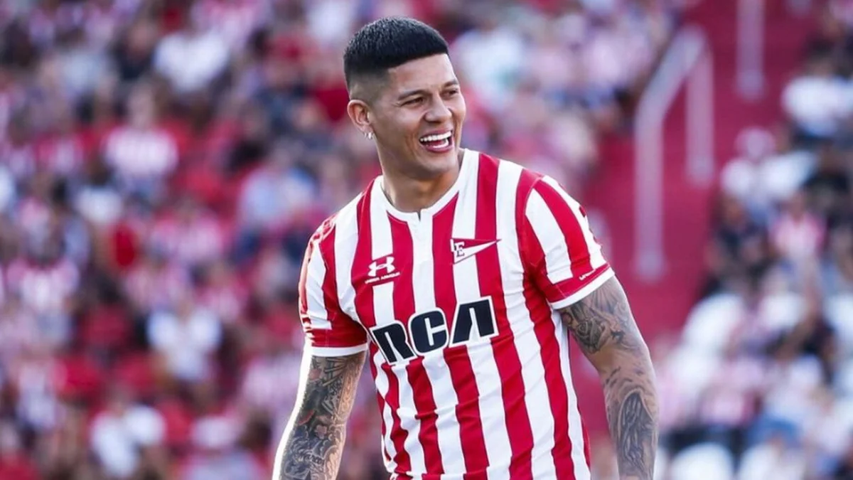 Boca le propuso a Estudiantes un trueque entre Marcos Rojo y Santiago Ascacíbar