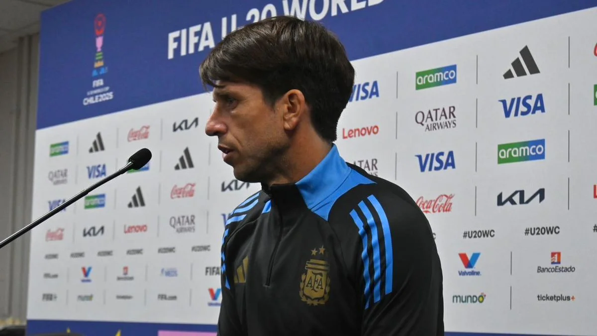 "Hicieron un torneo increíble", Diego Placente habló en conferencia tras el subcampeonato