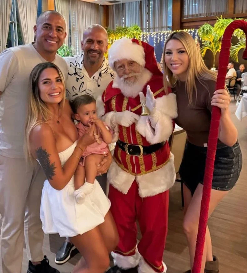 Ver&oacute;n junto a David Trezeguet y las parejas de cada uno, en Brasil