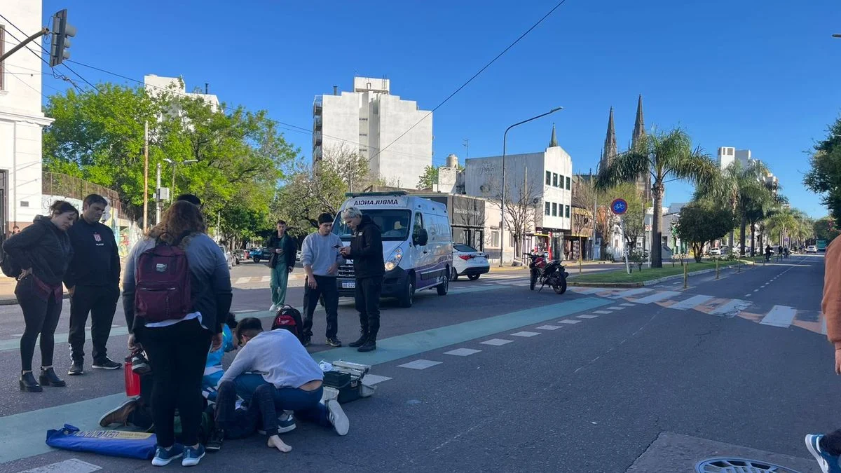 Conmoción en La Plata: atropellaron a un nene frente a una escuela