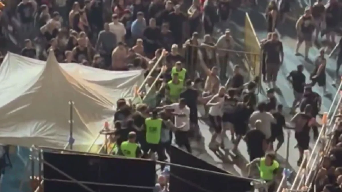 Hubo incidentes en la previa del recital de Los Fundamentalistas del Aire Acondicionado en La Plata