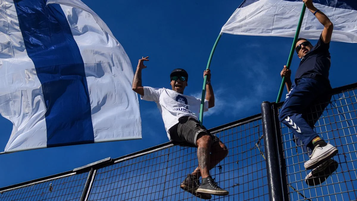 Hinchas de Gimnasia organizan un gran recibimiento para la semifinal del Torneo Clausura a disputarse en el Estadio Juan Carmelo Zerillo
