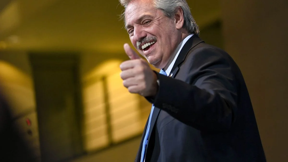 Alberto Fernández se tiró flores y celebró el fallo por YPF