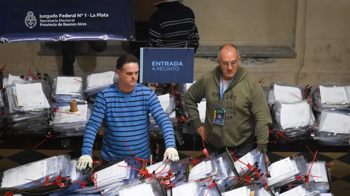 Comenzó el escrutinio definitivo en La Plata