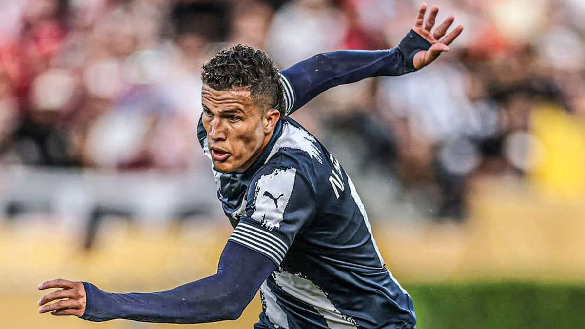 Deossa, el punto alto de Monterrey en el partido con River