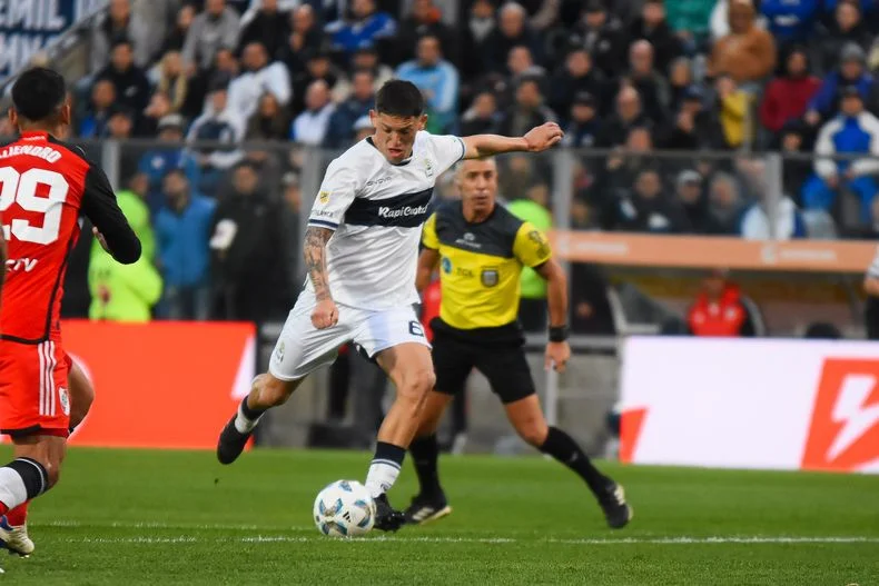 Tras una lesión muscular, Gimnasia recuperará a Martín Fernández
