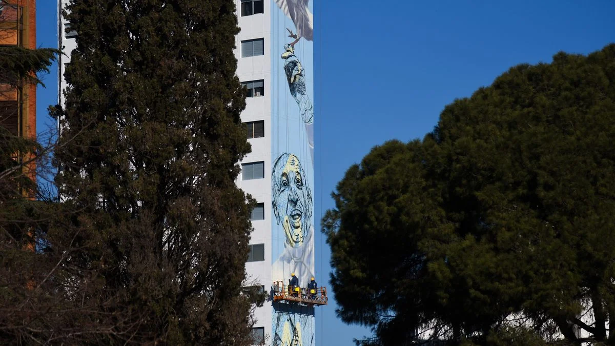 Inauguran el mural del Papa Francisco en La Plata