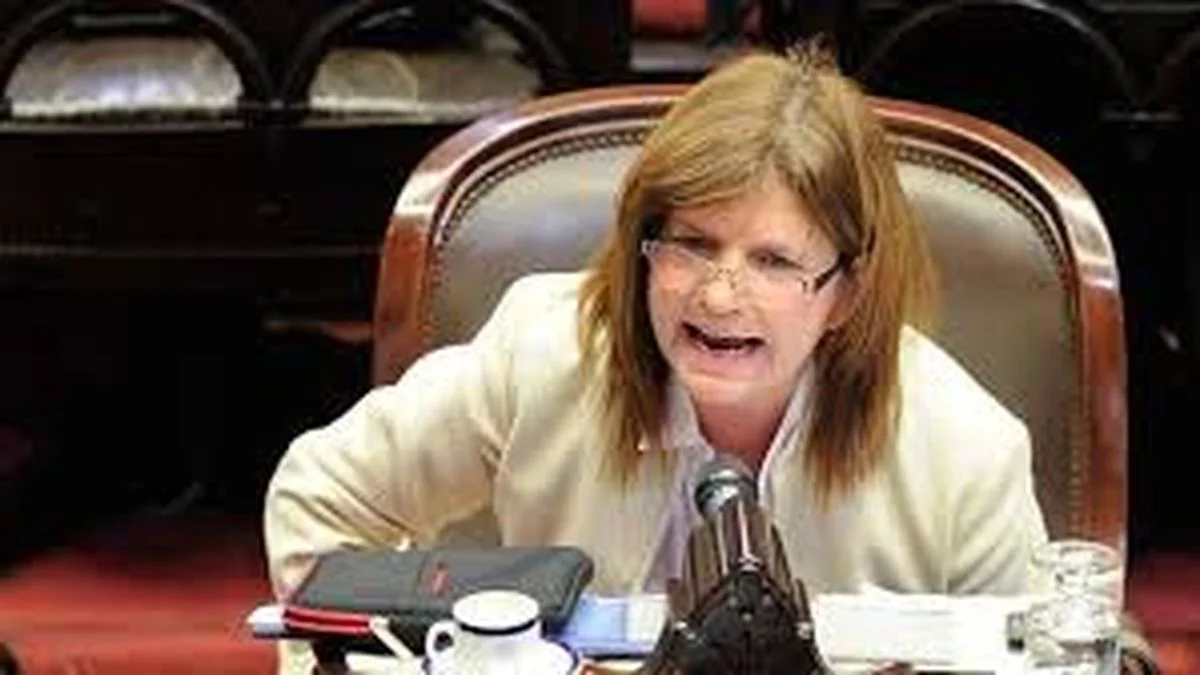 Patricia Bullrich criticó el paro del fútbol: "es una medida ridícula"