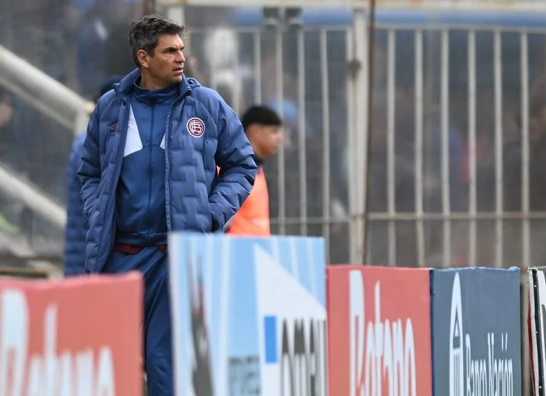 Mauricio Pellegrino, entrenador de Lan&uacute;s en el triunfo frente a Gimnasia