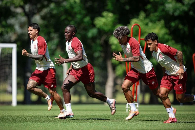 Varios futbolistas que no seguir&aacute;n en Estudiantes iniciar&aacute;n la pretemporada hoy en City Bell