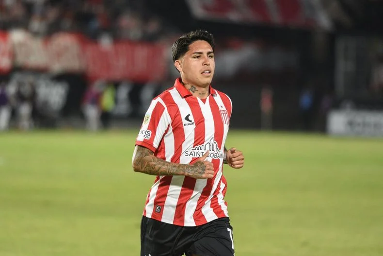 Farias volvió a tener confianza bajo el mando de Medina y busca redención