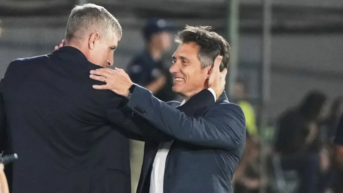 El Vélez de Guillermo goleó a Olimpia en la Libertadores y Palermo fue despedido