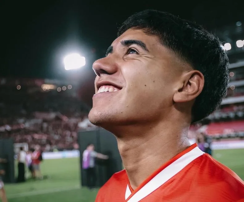 El gran gesto de Joaquín Tobio Burgos con un hincha de Estudiantes