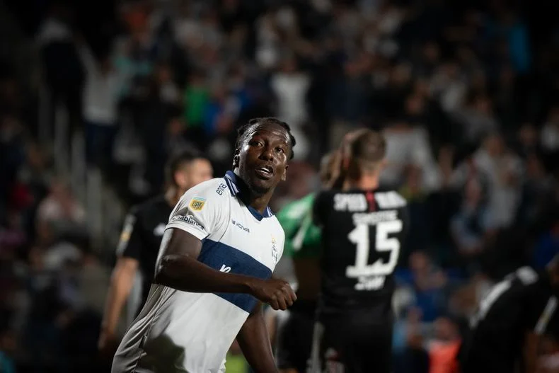 Jan Hurtado volvi&oacute; al Bosque como jugador de Gimnasia