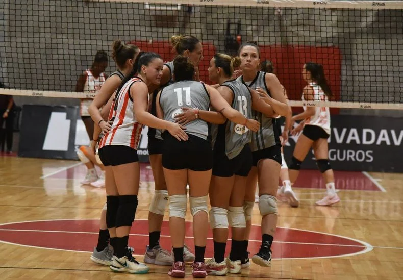 Estudiantes cay&oacute; en UNO por la Liga Argentina Femenina de V&oacute;ley