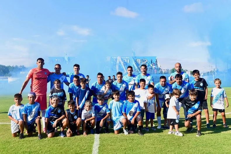 Villa San Carlos festejó ante su gente en el renovado Gennacio Sálice